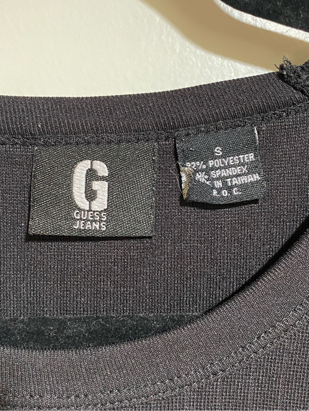 GUESS Men's Black  T-Shirt Size S - Picture 3 of 5